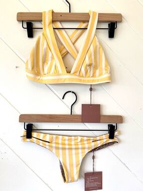 ACACIA Set in Mellow